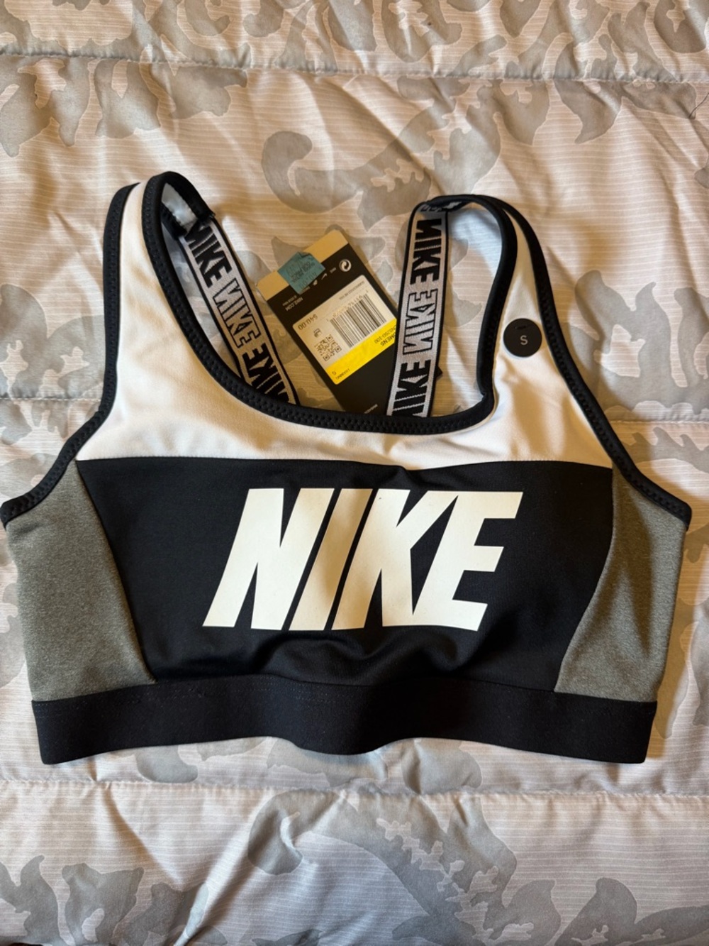 (NWT) Nike White Black Gray Colorblock Sports Bra with Bold Logo- size small